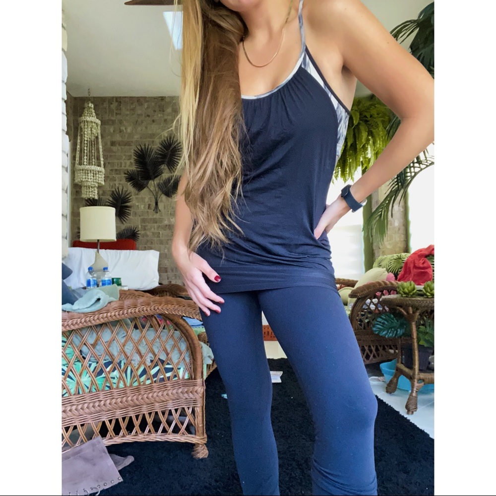 Lululemon : Workout Tank - Picture 3 of 5